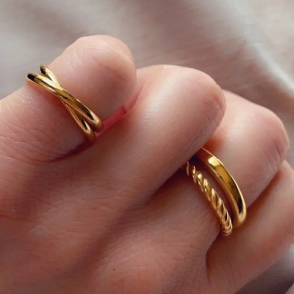 Gold Band Double Intertwined Crisscross Rings
